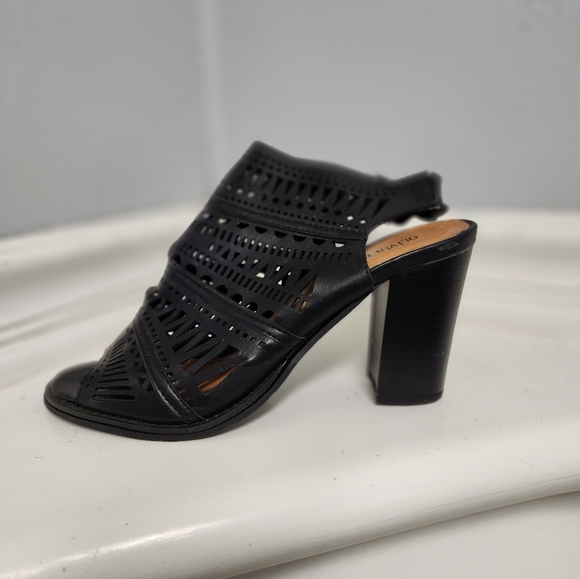 Women's Pumps - Picture 5 of 5